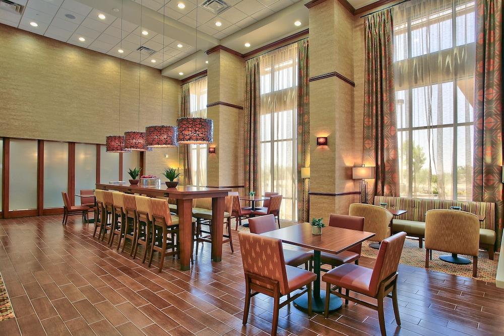 Hampton Inn & Suites Scottsdale At Talking Stick Экстерьер фото