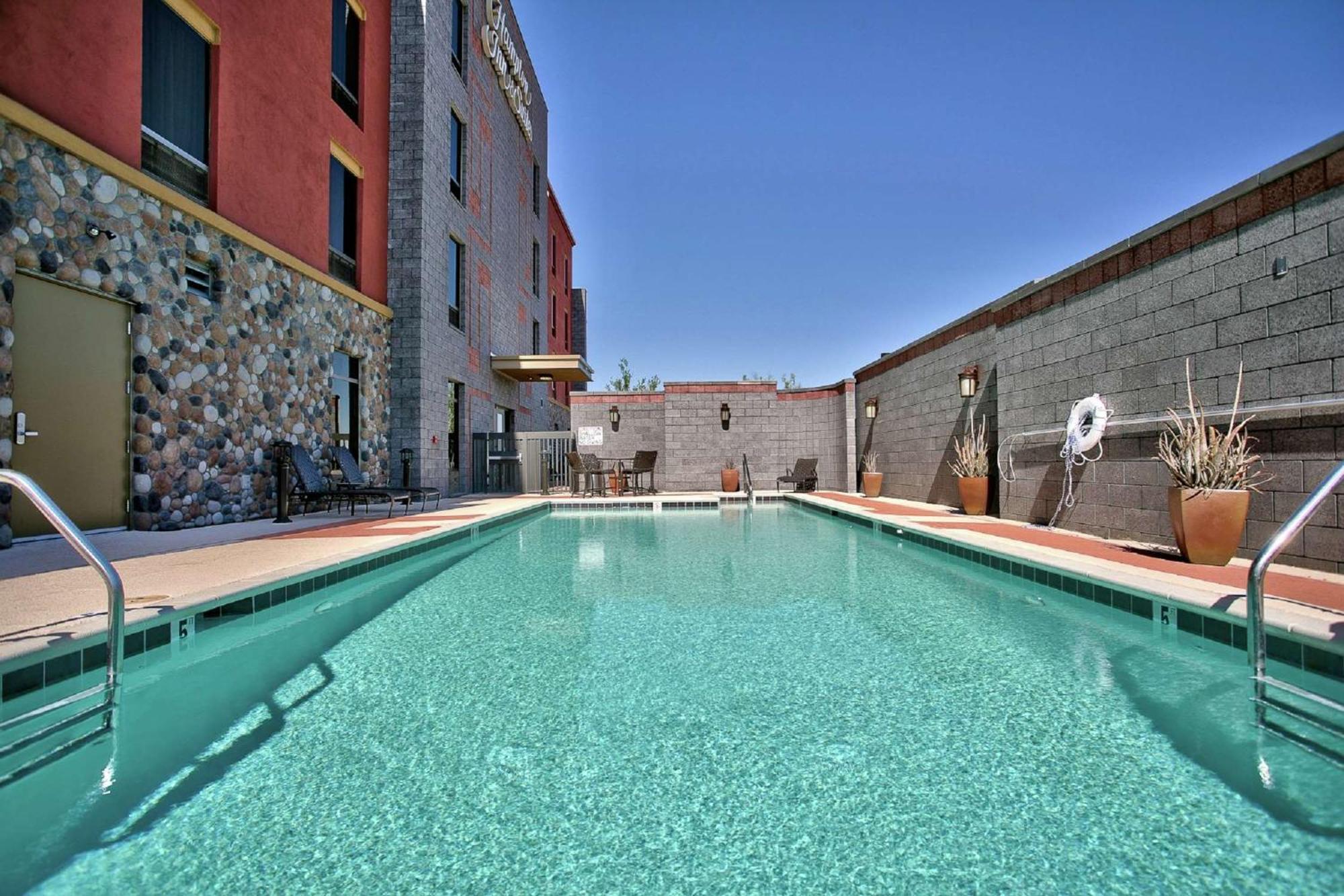 Hampton Inn & Suites Scottsdale At Talking Stick Экстерьер фото