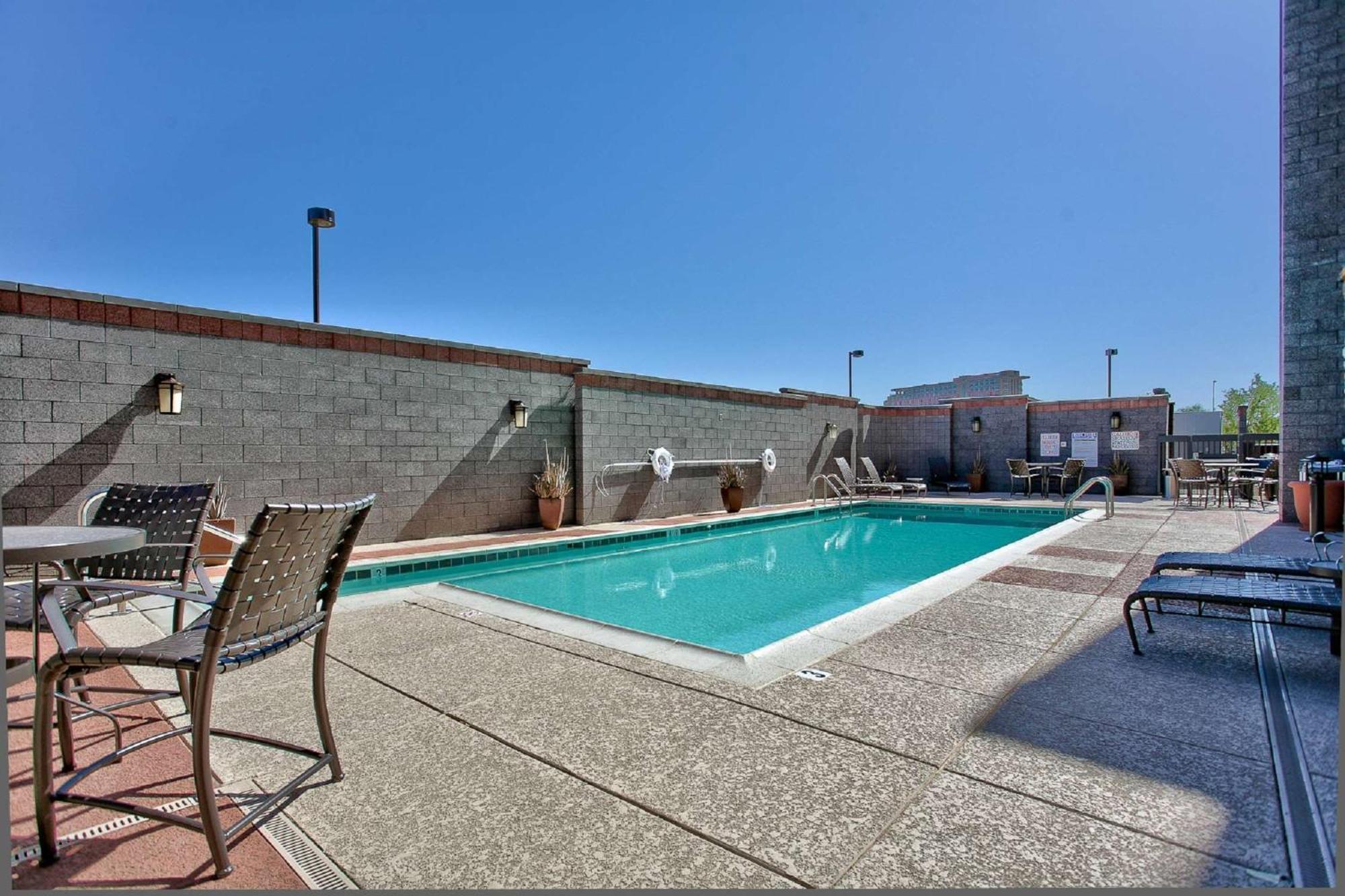 Hampton Inn & Suites Scottsdale At Talking Stick Экстерьер фото